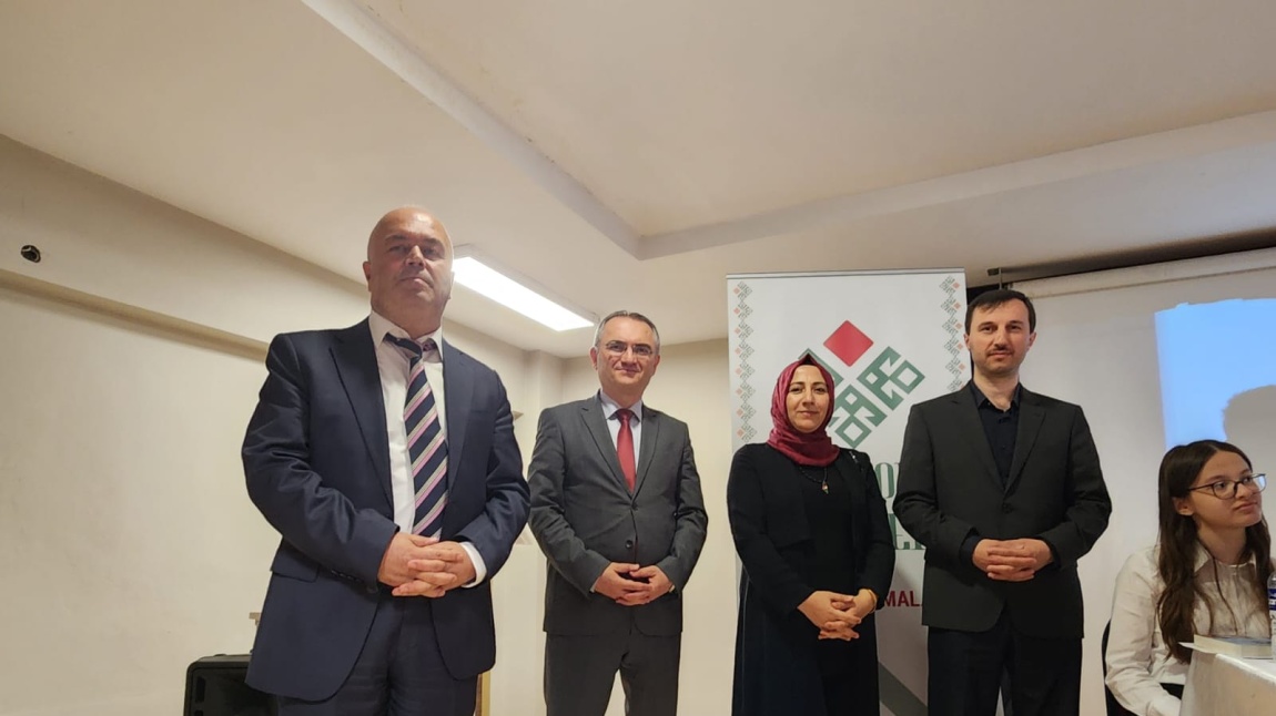 Anadolu Mektebi Projesi kapsamında, ilçemizde öğrenim gören öğrencilerin katılımıyla düzenlenen Sabahattin Ali paneline ev sahipliği yaptık.
